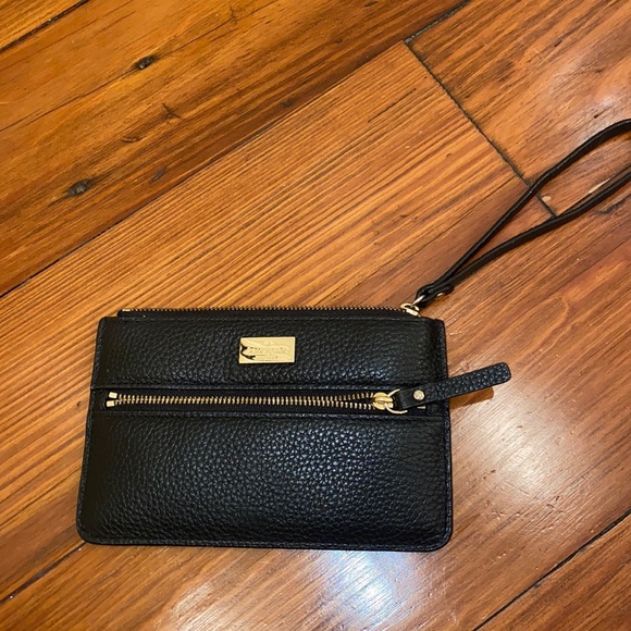 Black Kate Spade wristlet
